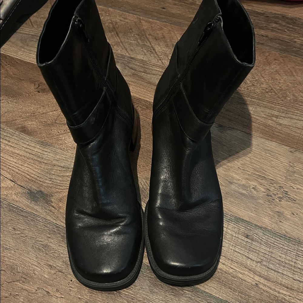 Nine & company  Leather Ankle Boots size 7